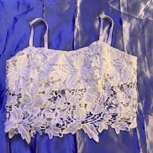 Lace floral cropped shirt